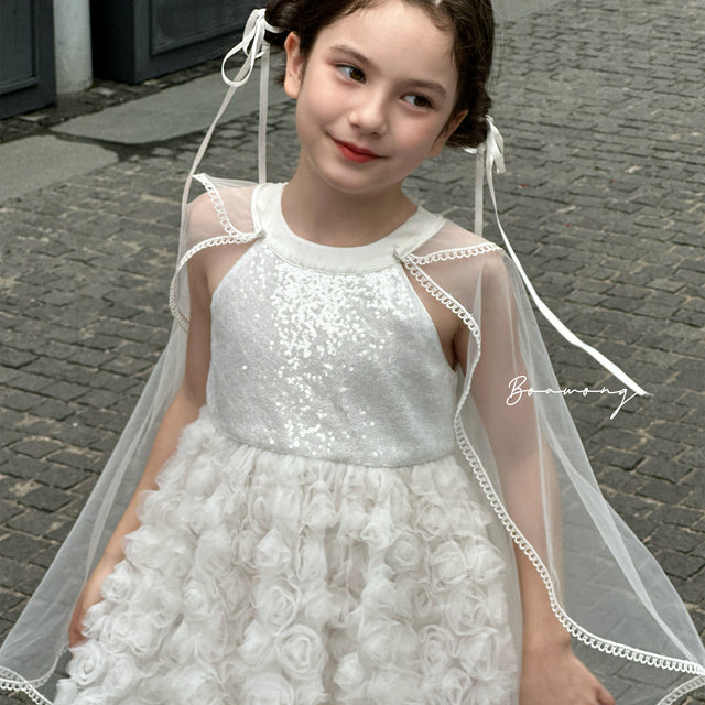 Vestido Blanco de Tul con Lentejuelas - Look de Estrella - Colección 2026