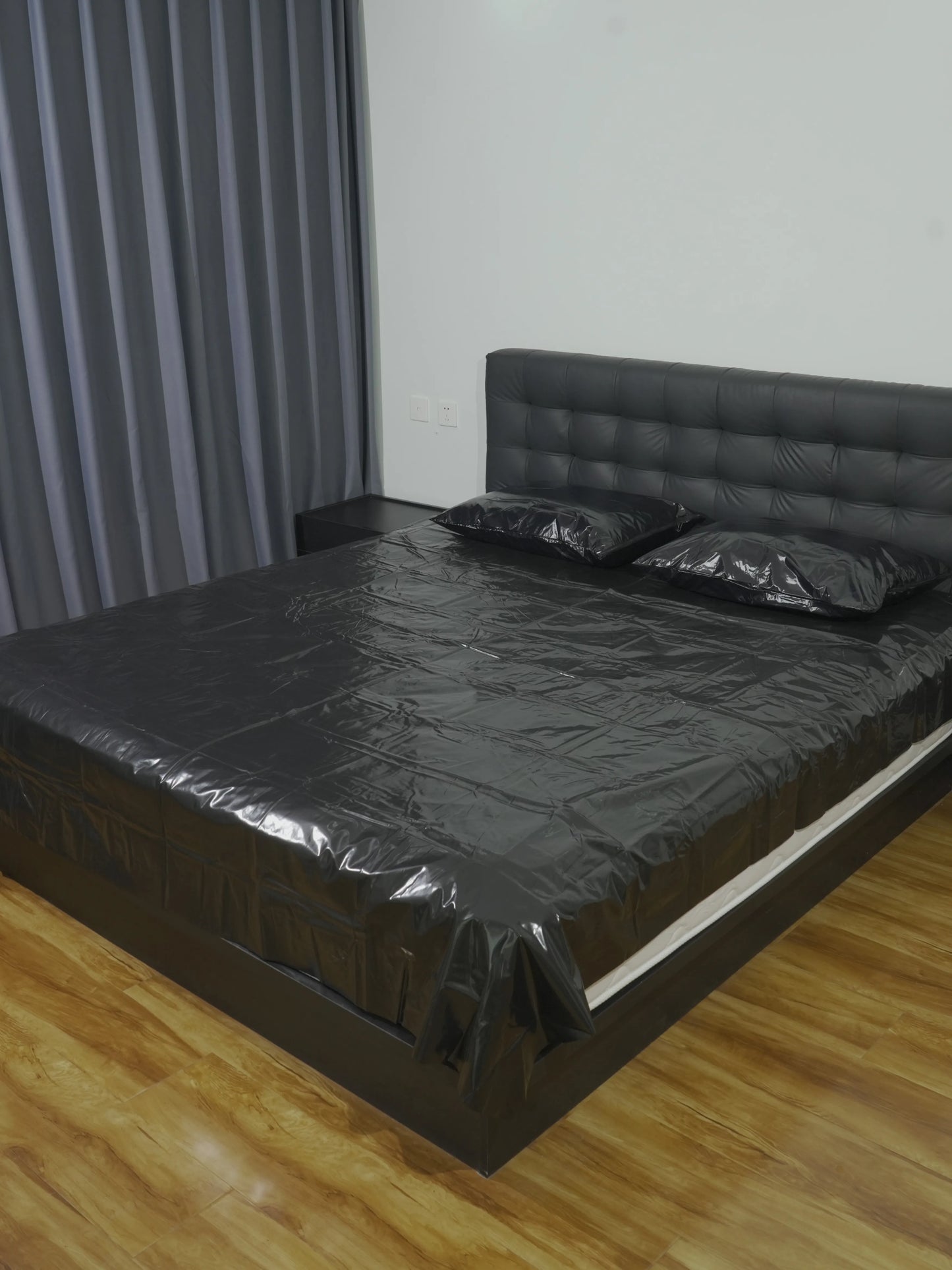 3pc bedding set - 1 bed sheet +2 PU pillowcases,comfortable all year round,waterproof machine washable, suitable couple bedding