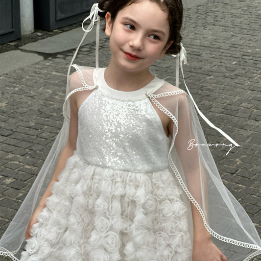 Vestido Blanco de Tul con Lentejuelas - Look de Estrella - Colección 2026