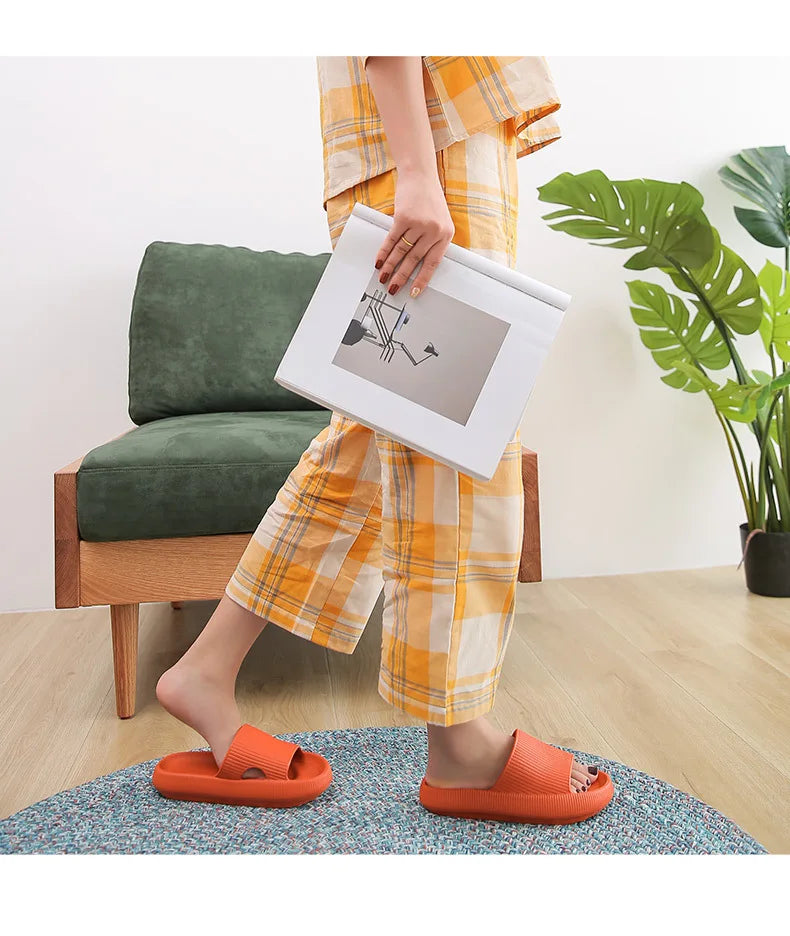 Women Thick Platform Cloud Slippers Indoor Home Eva Soft Sole Pillow Slides Sandals Woman 2025 Summer Non Slip Beach Flip Flops