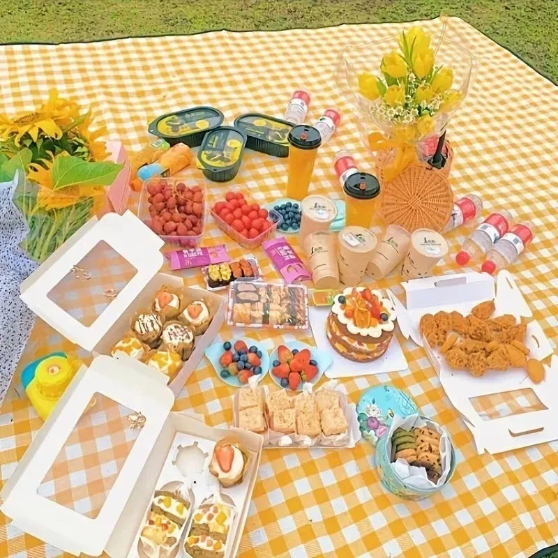 Outdoor Picnic Mat Waterproof Moisture-Proof Camping Ground Mat Thickened Picnic Blanket for Outdoor Activities and Grass Land