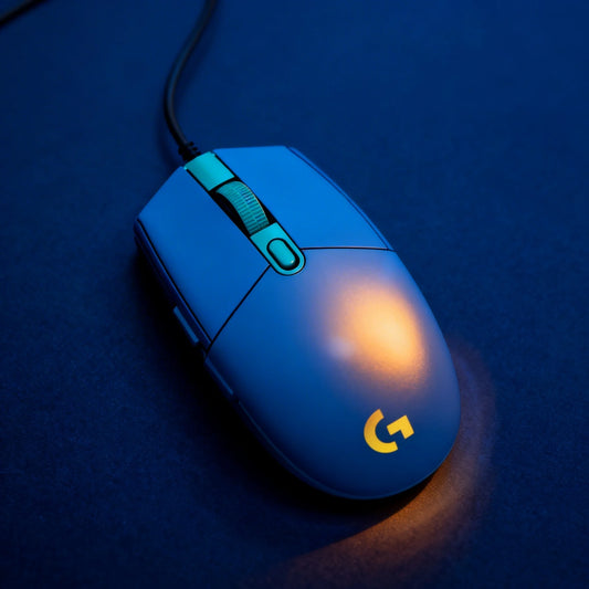 Logitech G102 gaming mouse, USB wired connection, 8000 DPI adjustable, RGB colorful lighting, play PUBG without pressure