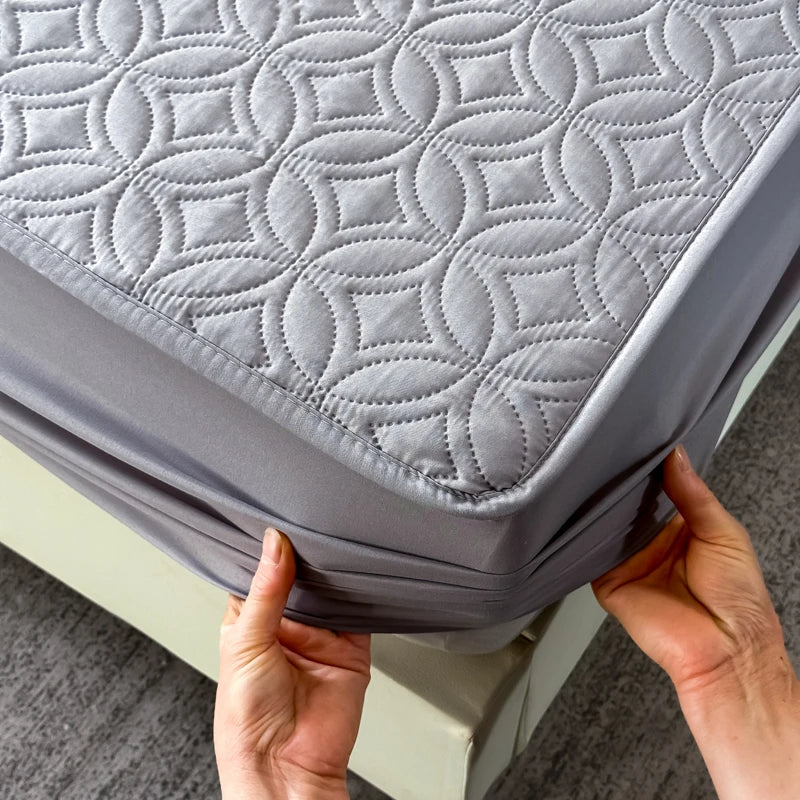1 Piece of Luxurious, Ultra-Soft, Comfortable, Waterproof Fitted Sheet and Thickened Mattress Cover (Pillowcase Not Included), Solid Color Bedding Set, All-Inclusive Mattress Cover, Skin-Friendly, Breathable, Moisture-Wicking