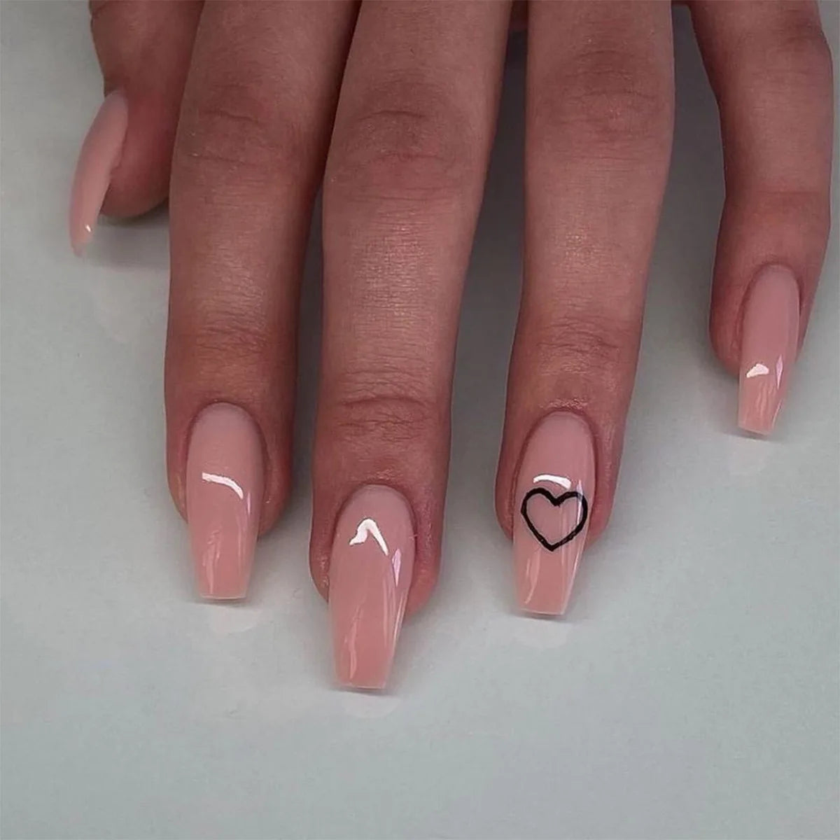 24Pcs/Set Fake Nails With Glue Full Cover Nail Tips Press On Med Nails DIY Manicure Oval Head False Nails Pink Almond Artificial