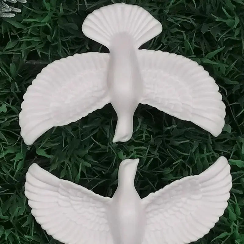 Exquisite acrylic friendship dove decoration, romantic hanging ornament, the perfect gift for someone special
