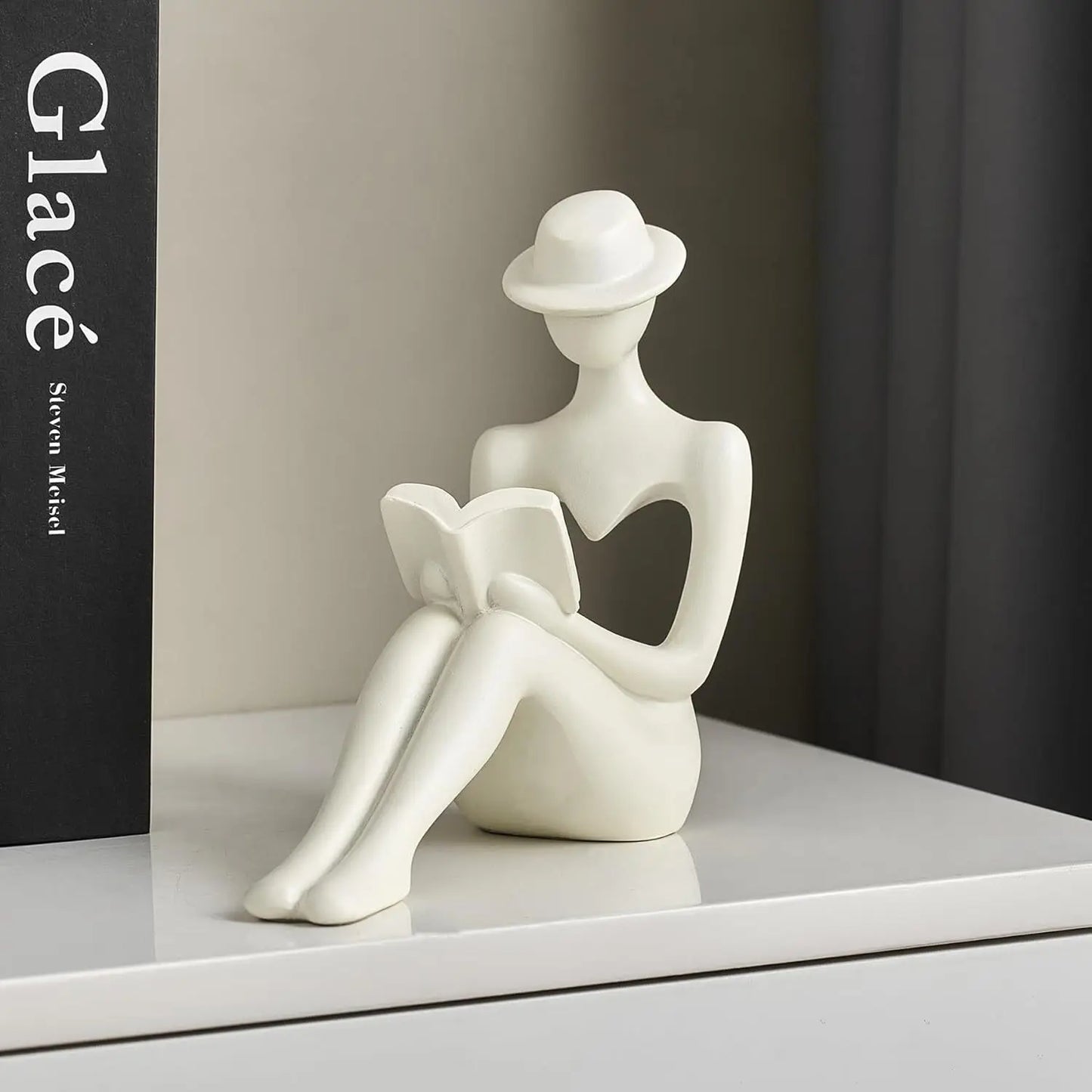 Resin Bookshelf Decoration Abstract Reading Woman Thinker Statue Ornaments Creative Art Design Home Office Bookshelf Decoration