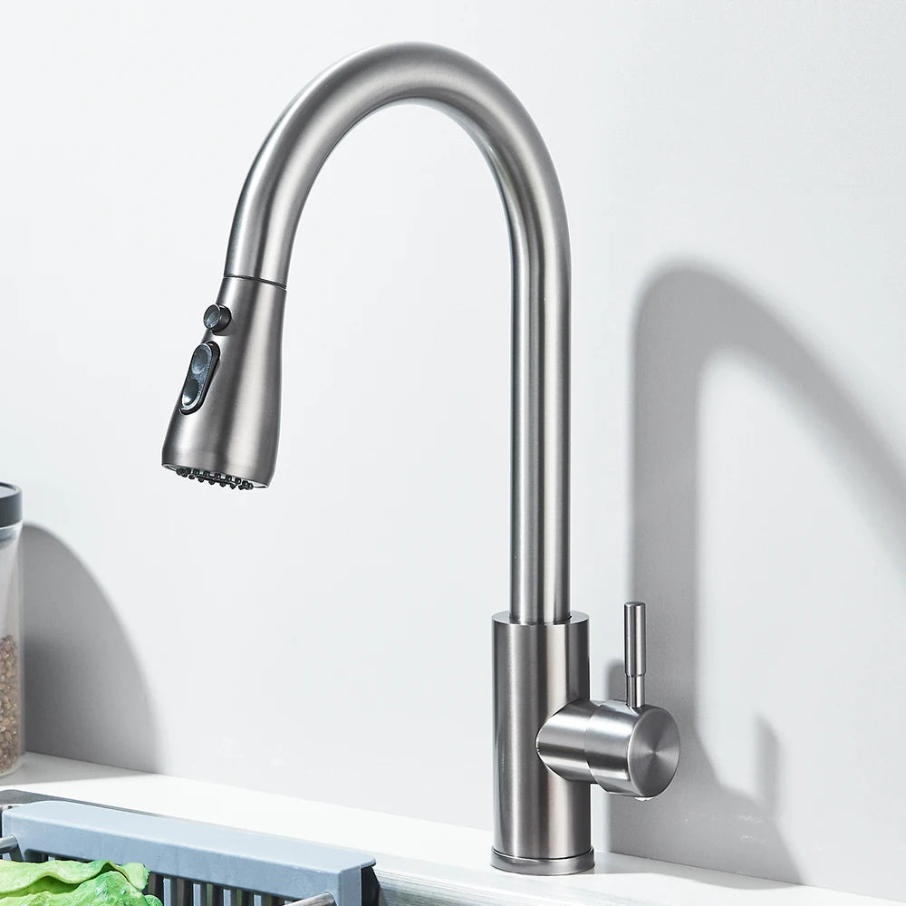 Old Style Pull-out Rotating Kitchen Faucet, 360° Swivel Stainless Steel Water Faucet in Brushed/Black Finish for Sink