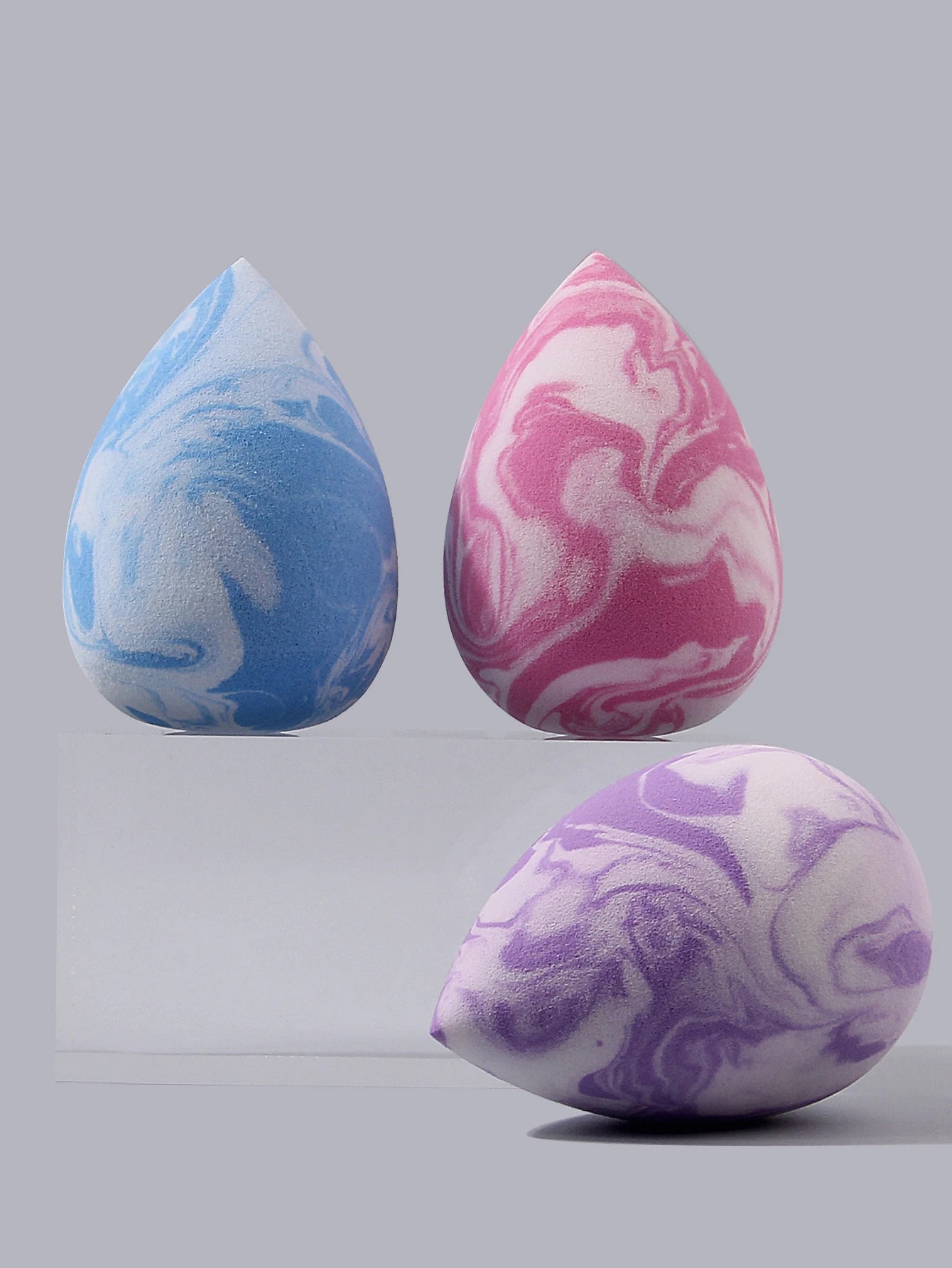 High appearance level, 3 marble-textured makeup eggs, soft dry and wet dual-purpose foundation, concealer,and makeup powder puff