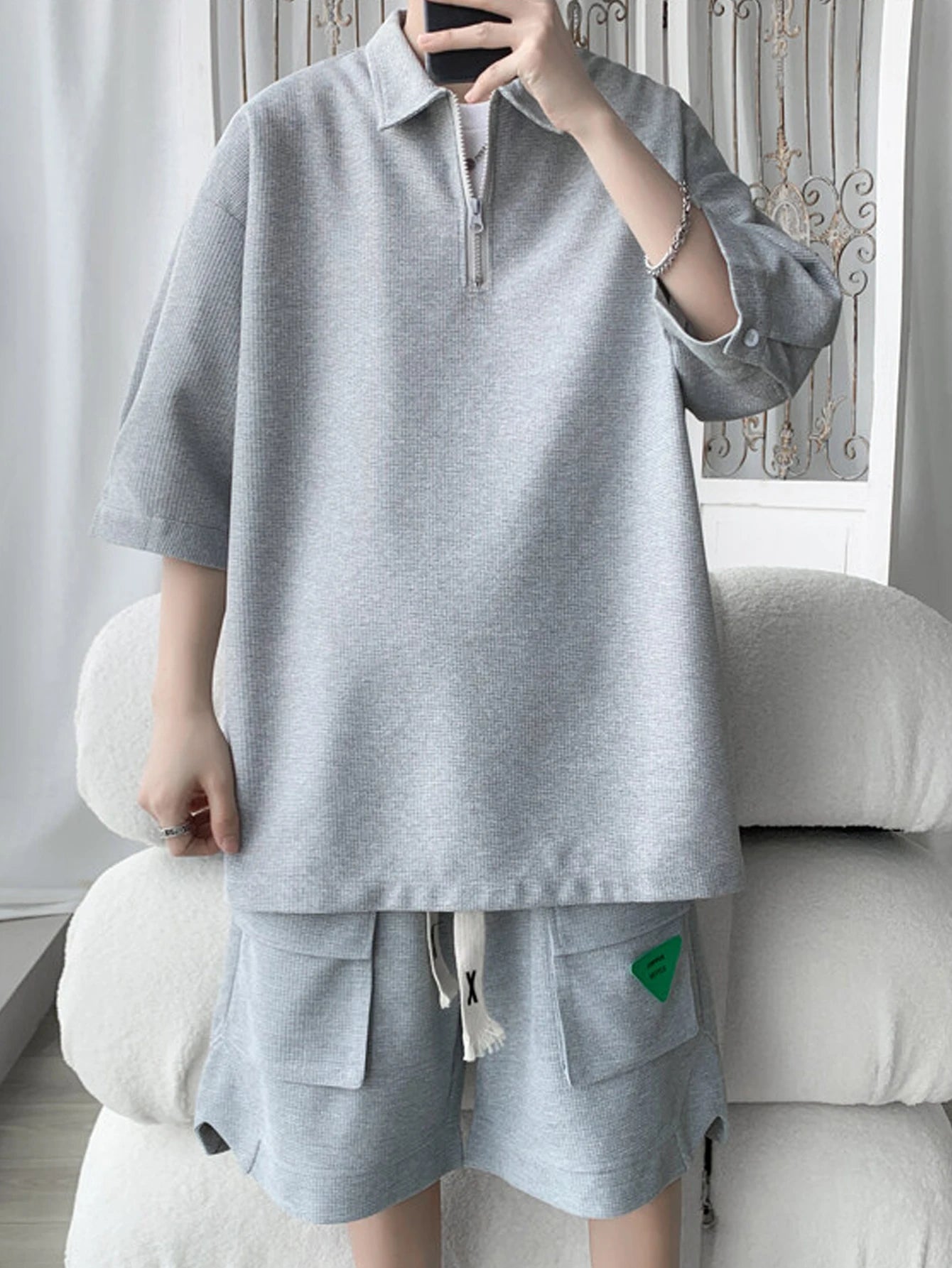 2-piece men's summer casual outdoor set, fashionable collar short sleeved T-shirt and pocket shorts set, with drawstring, suitab