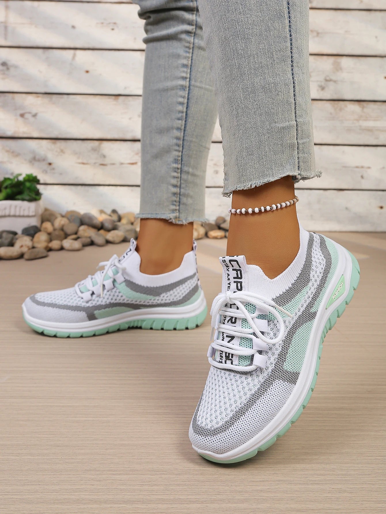 Women's shoes summer 2026 casual sneaker new style two-color single shoes, versatile, casual and fashionable work shoes