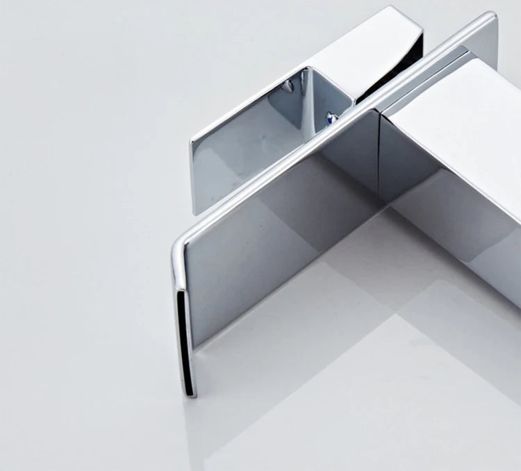Waterfall Basin Faucet Gold and Black Sink Waterfall Mixers Bathroom Faucet Deck Mounted Washbasin Taps