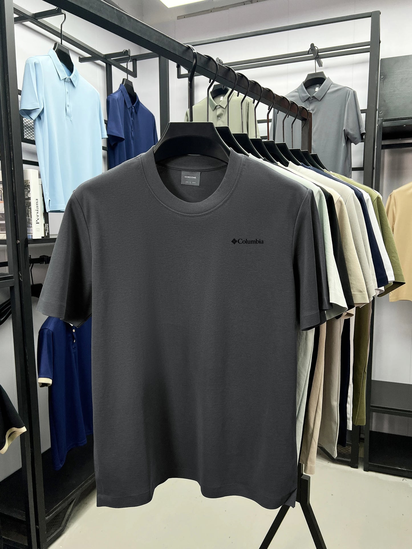 Summer solid color men's simple and luxurious embroidered round neck short sleeve T-shirt top comfort breath for daily commuting