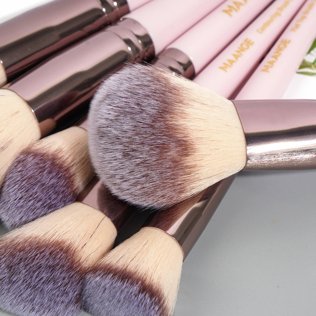 MAANGE 54PCS Professional Makeup Tools Kit with Bag 30PCS Makeup Brush Set Makeup Sponge Removal Puff Makeup Storage Bag Travel