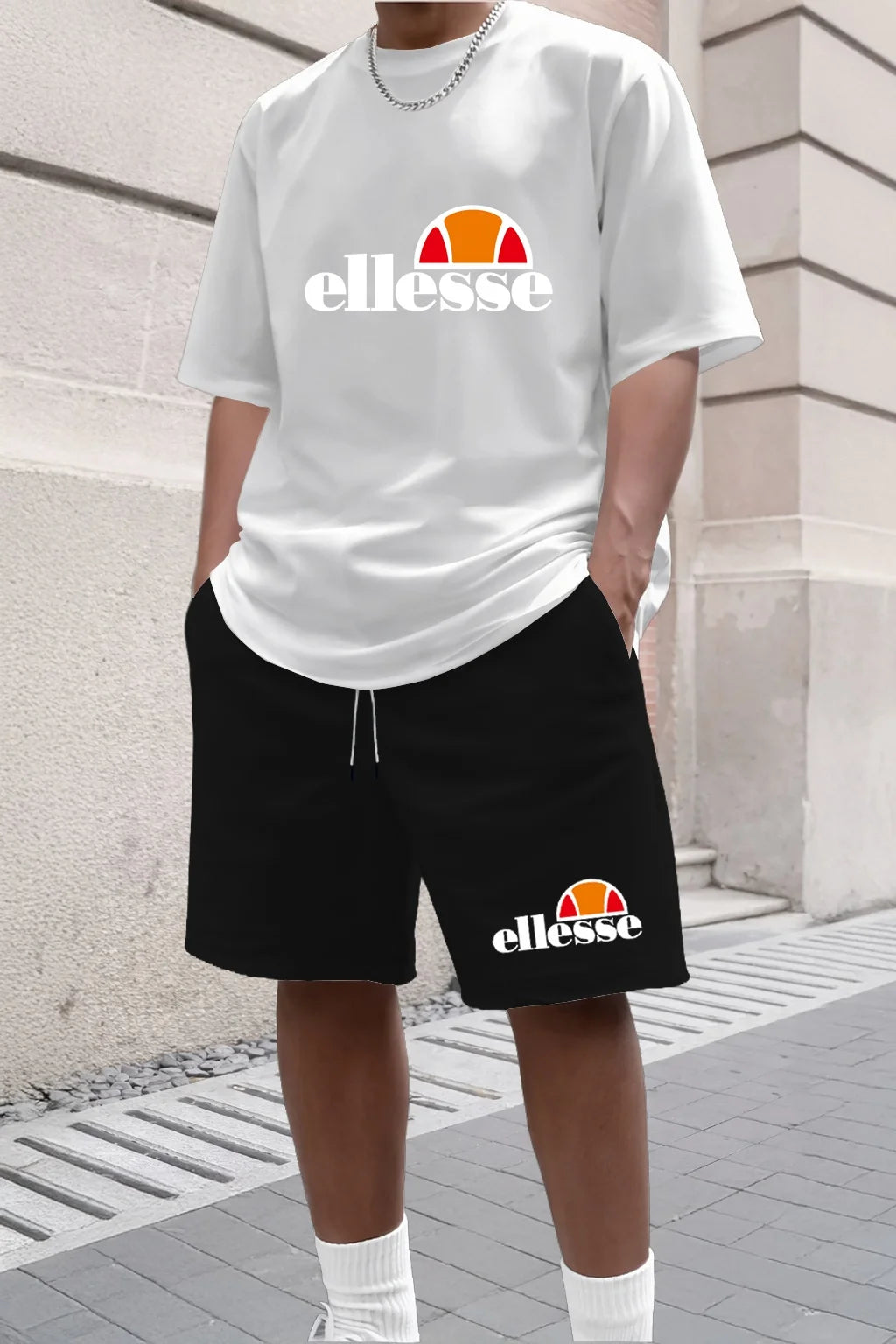 New men's casual and fashionable outdoor clothing for the summer of 2026, with a simple style