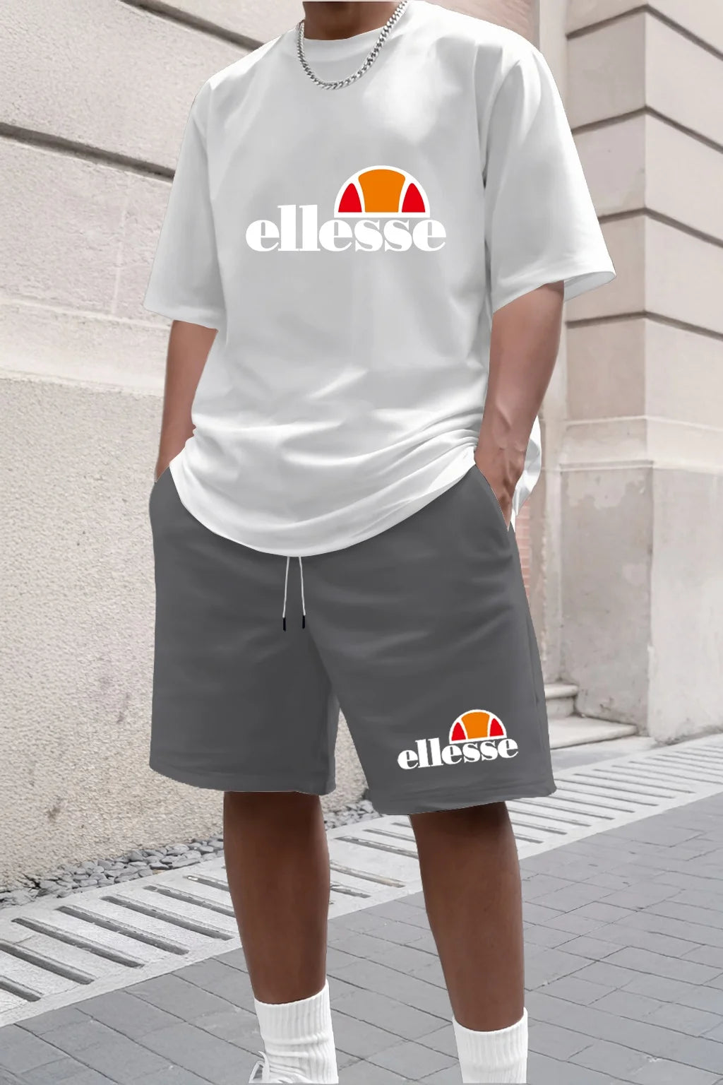 New men's casual and fashionable outdoor clothing for the summer of 2026, with a simple style