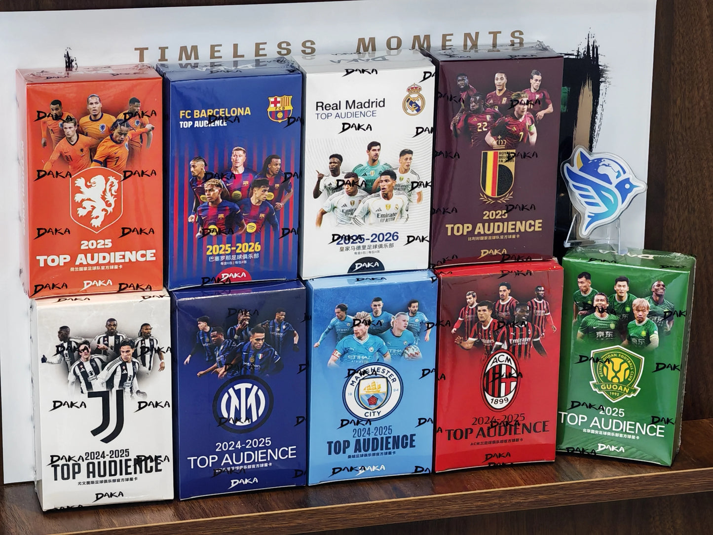 New 20 BOXES PER CASE Daka 2025-2026 Messi Yamal Mbappe Football Collection Card Madrid Barcelona Manchester Juventus Ale Milano