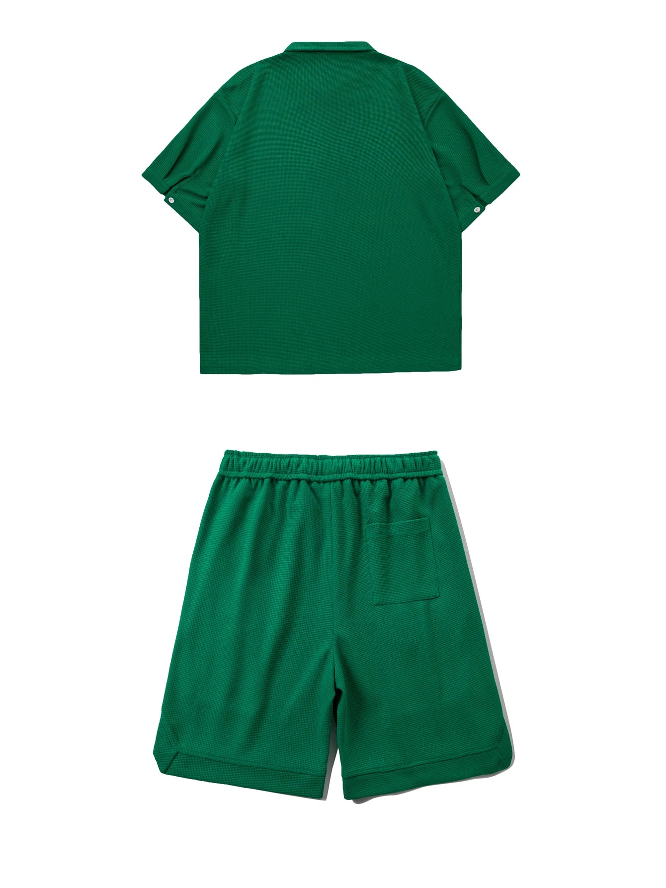 2-piece men's summer casual outdoor set, fashionable collar short sleeved T-shirt and pocket shorts set, with drawstring, suitab