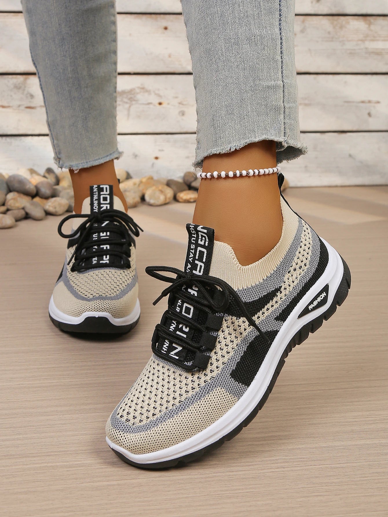 Women's shoes summer 2026 casual sneaker new style two-color single shoes, versatile, casual and fashionable work shoes