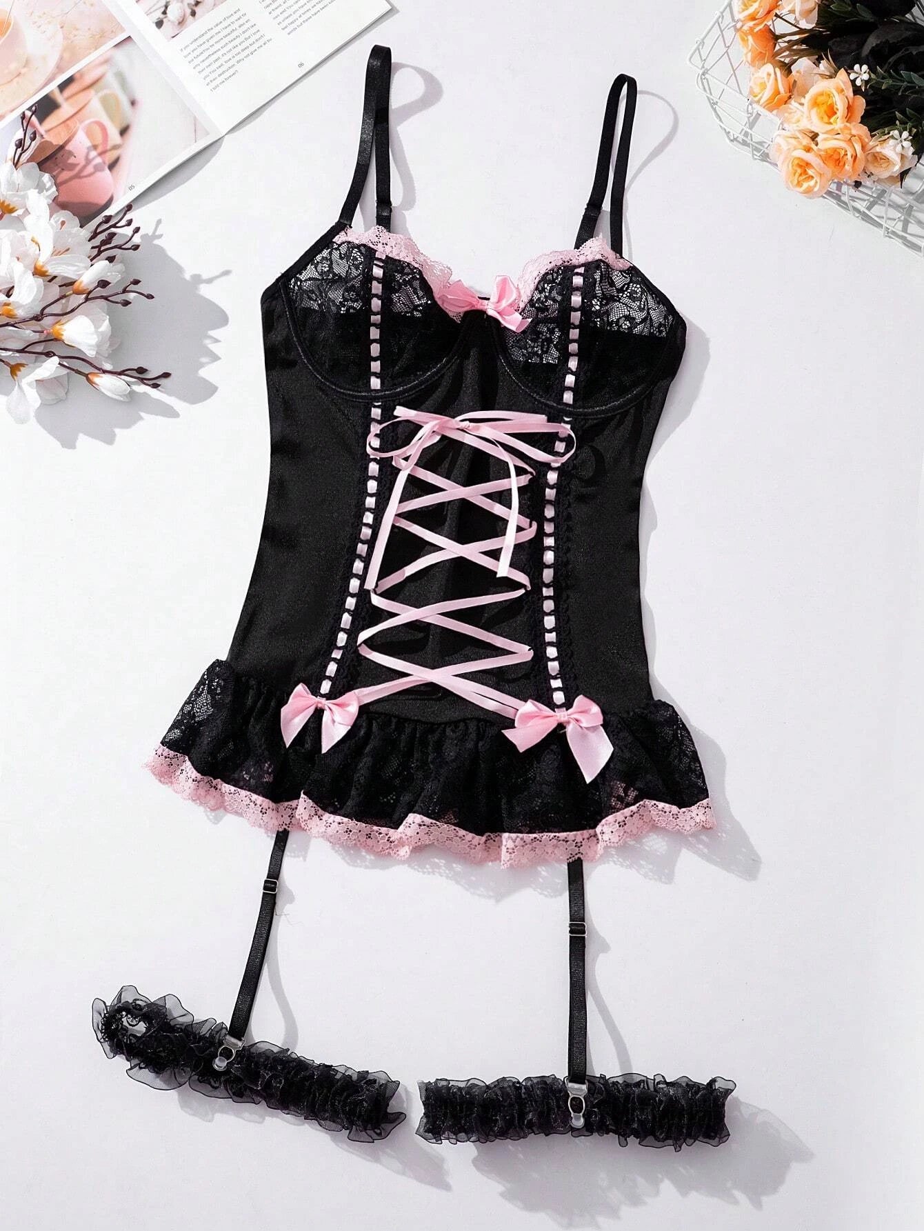 Women's sexy lingerie set, 3-piece lace lingerie set, exotic role-playing outfit, Valentine's Day festive look.