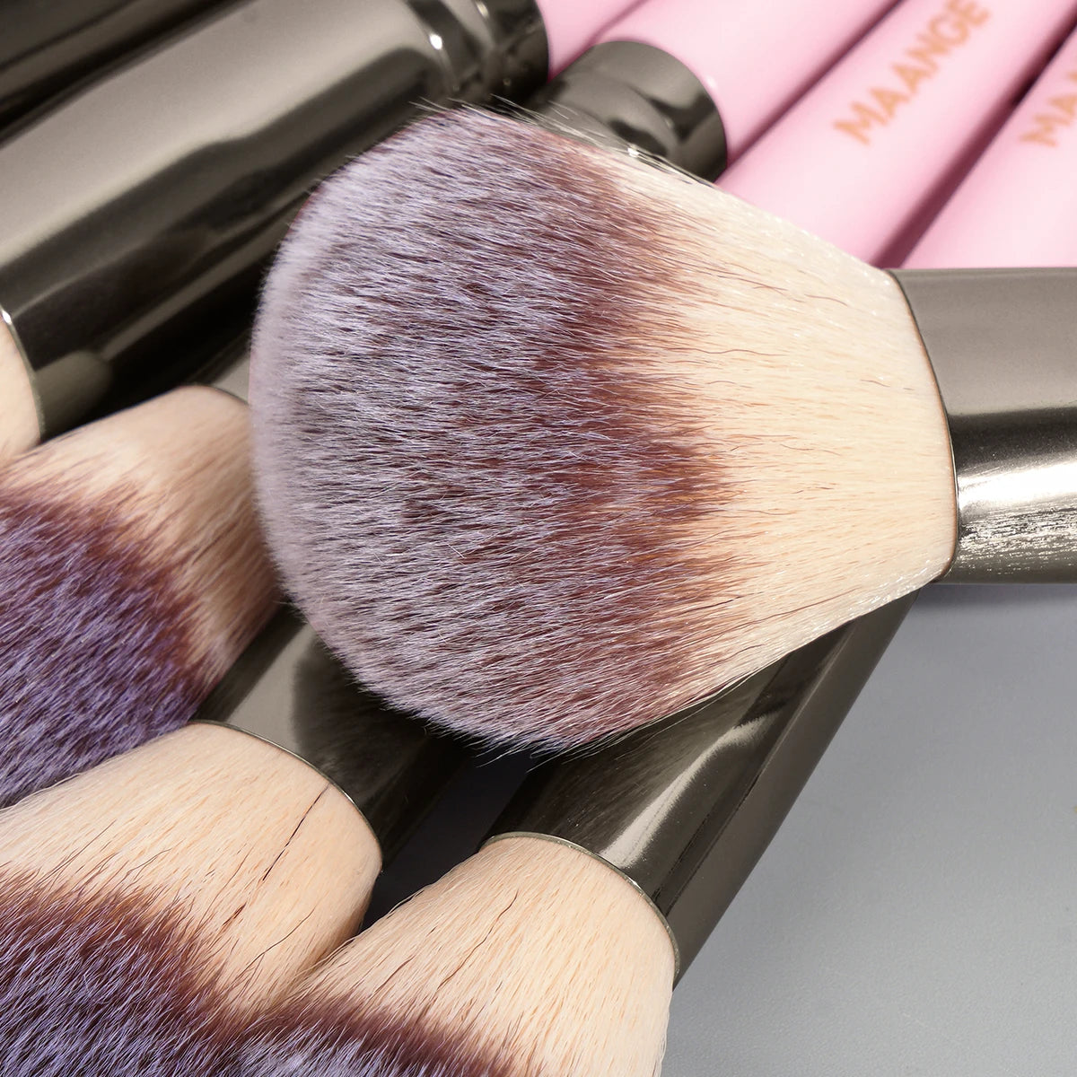 MAANGE 34PCS Makeup Tools Kit 30PCS Foundation Eyeshadow Blush Makeup Brush Cosmetic Makeup Remover Puff Sponge Set with Bag