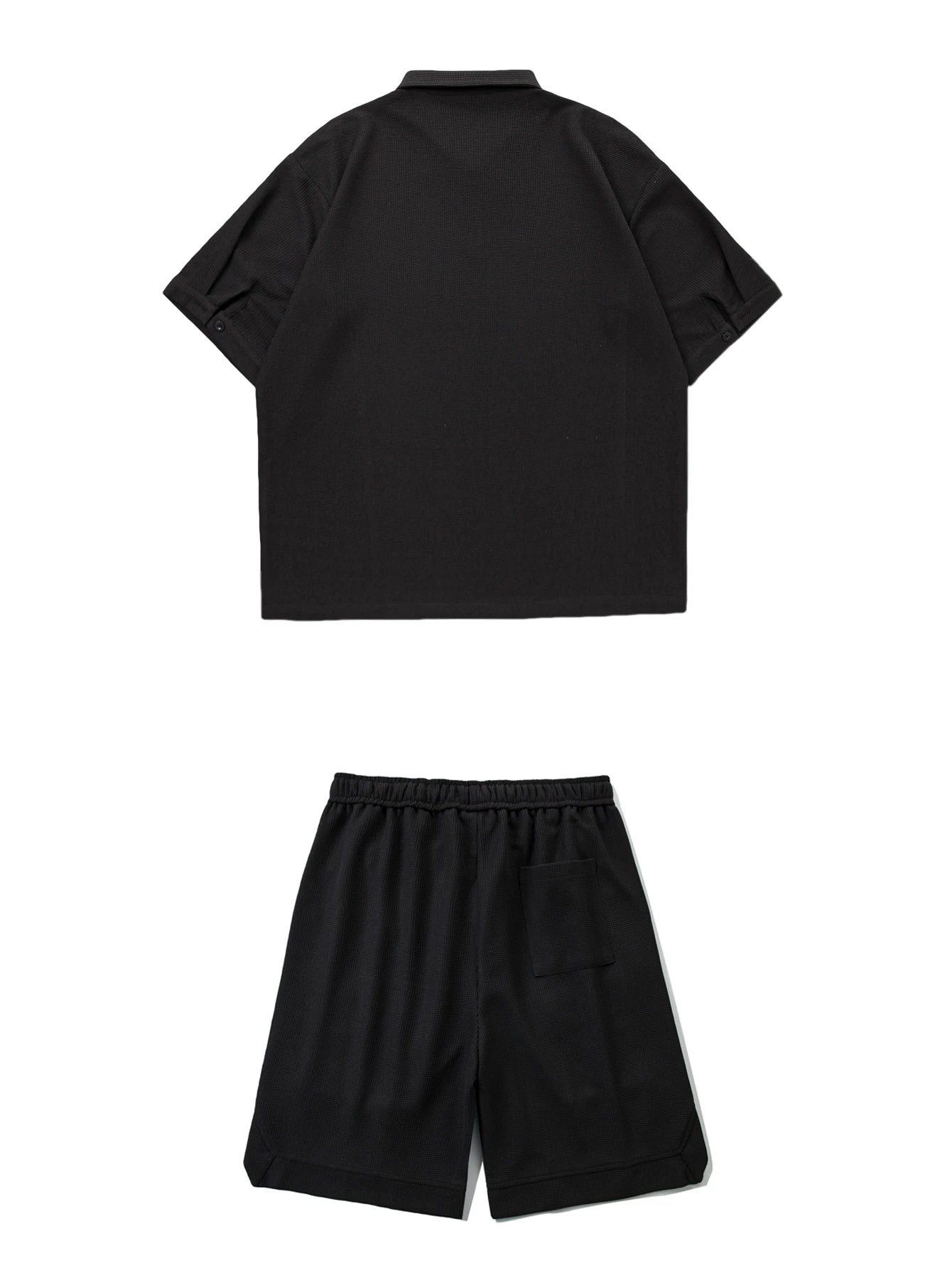 2-piece men's summer casual outdoor set, fashionable collar short sleeved T-shirt and pocket shorts set, with drawstring, suitab
